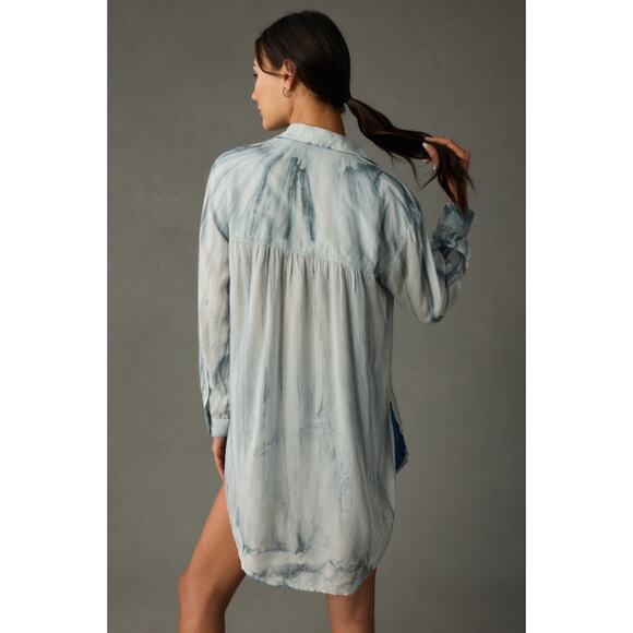 ANTHROPOLOGIE Pilcro Blue Liquid Buttondown Shirt Size Medium - Picture 2 of 7